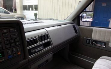 Chevrolet-Gmt-400-12-ton-nominal-1994-green-8