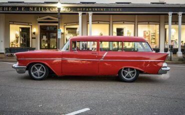Chevrolet-Handyman-1957-red-2