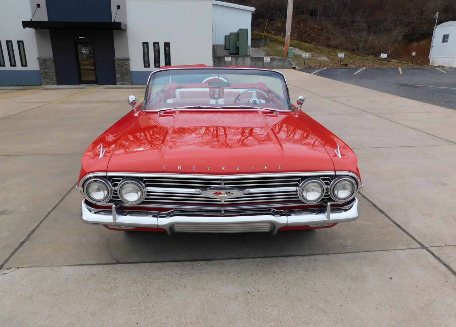 Chevrolet-Impala-1960-CONVERTIBLE-2