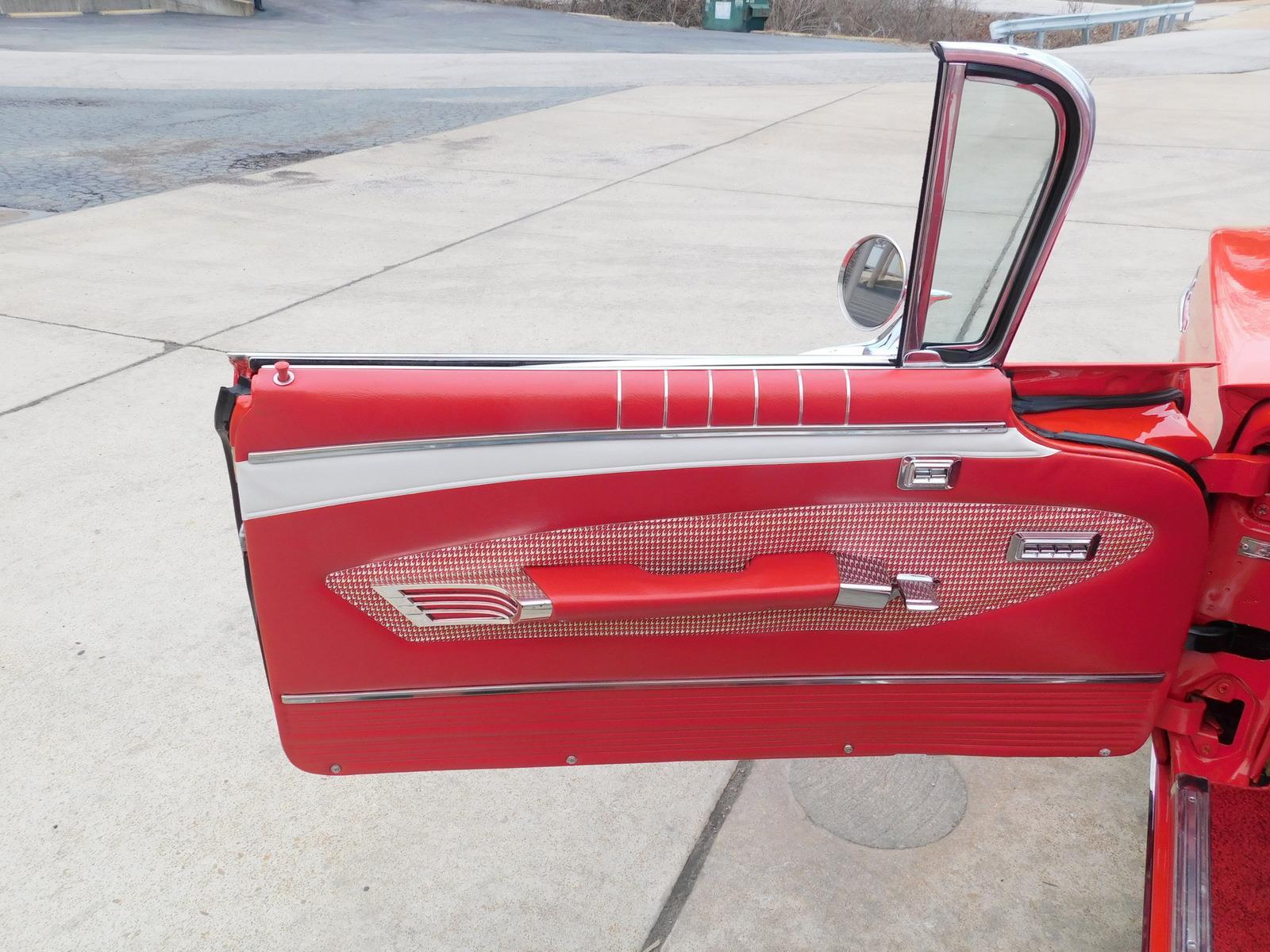 Chevrolet-Impala-1960-CONVERTIBLE-21