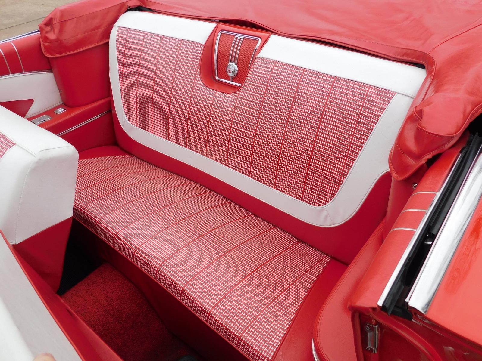 Chevrolet-Impala-1960-CONVERTIBLE-32