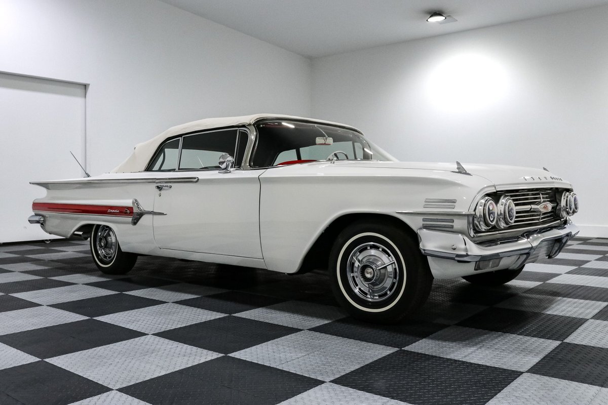 Chevrolet-Impala-1960-Convertible-1