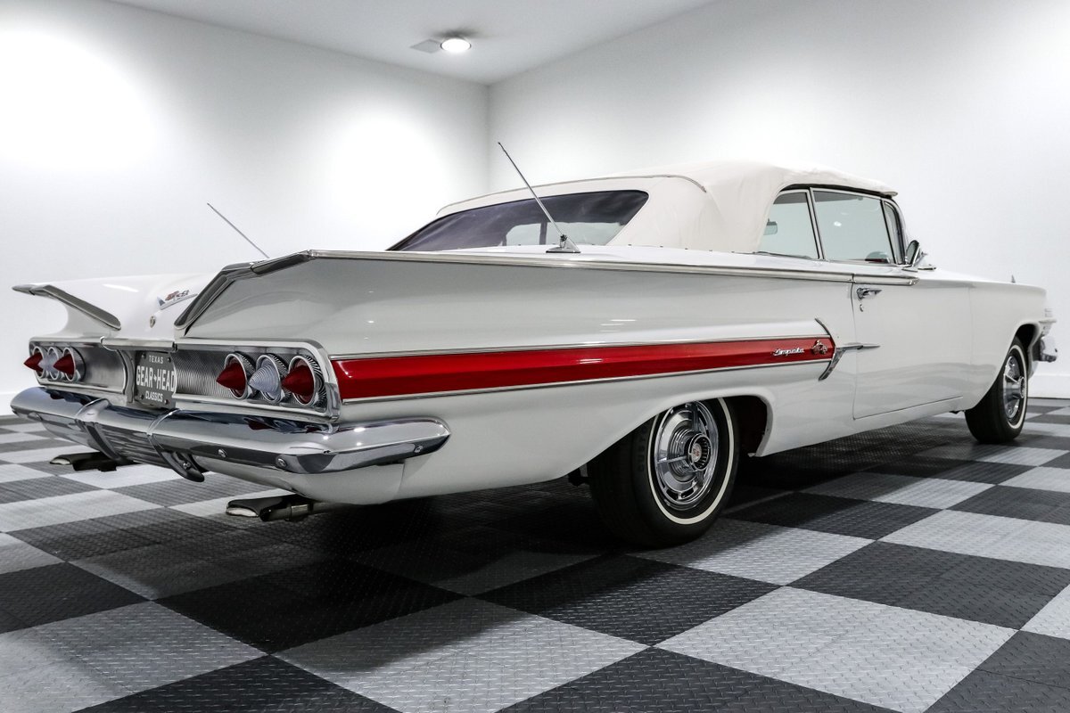 Chevrolet-Impala-1960-Convertible-10