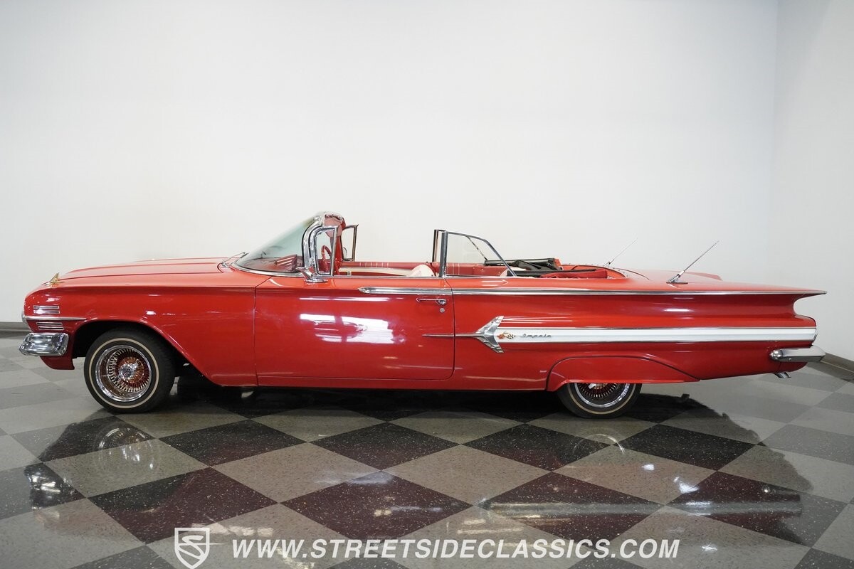 Chevrolet-Impala-1960-Convertible-11