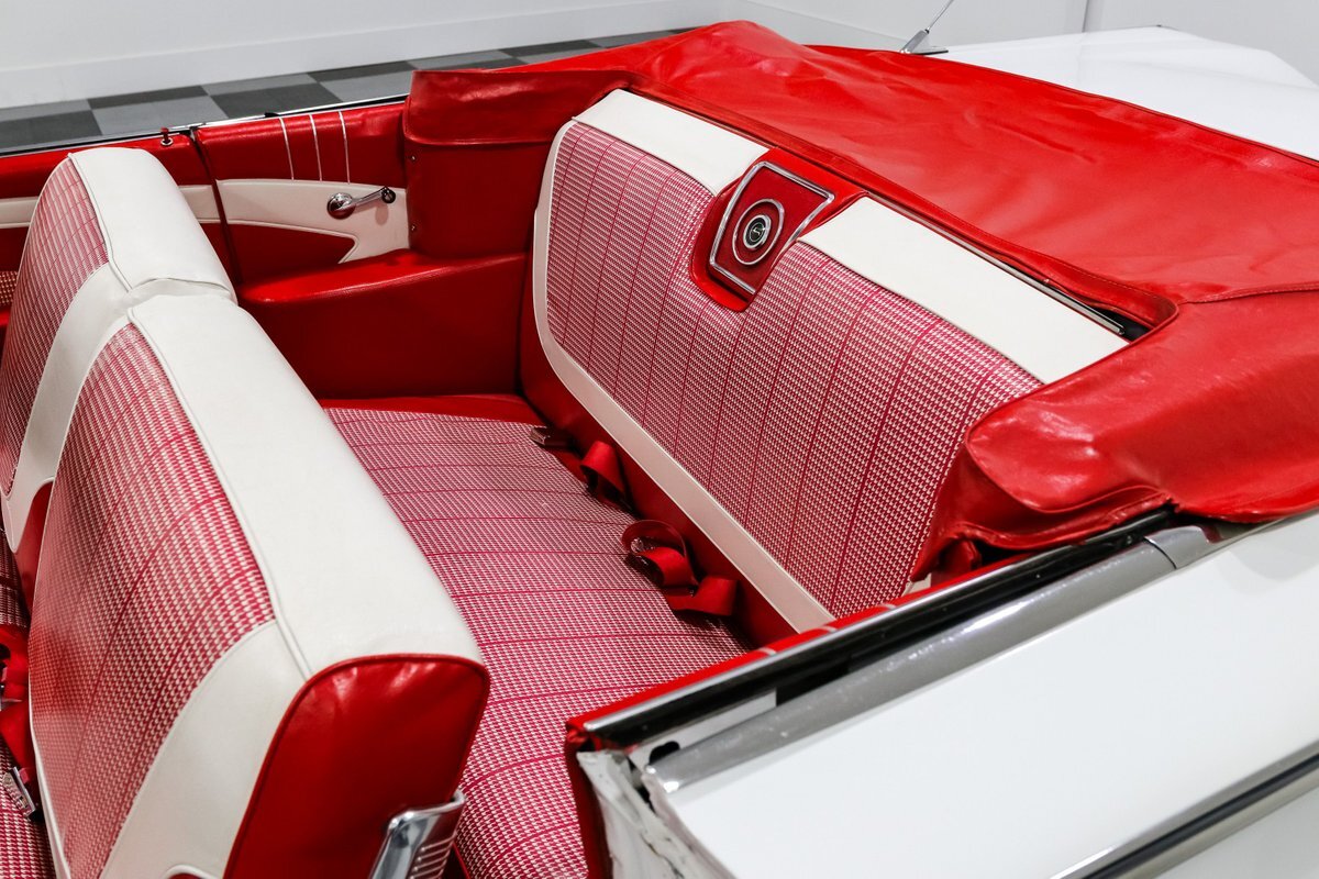 Chevrolet-Impala-1960-Convertible-18