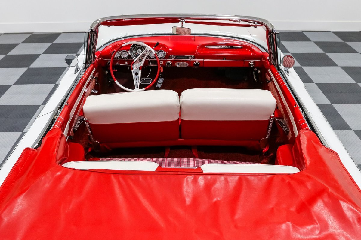 Chevrolet-Impala-1960-Convertible-19