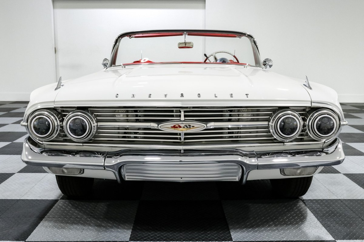 Chevrolet-Impala-1960-Convertible-2