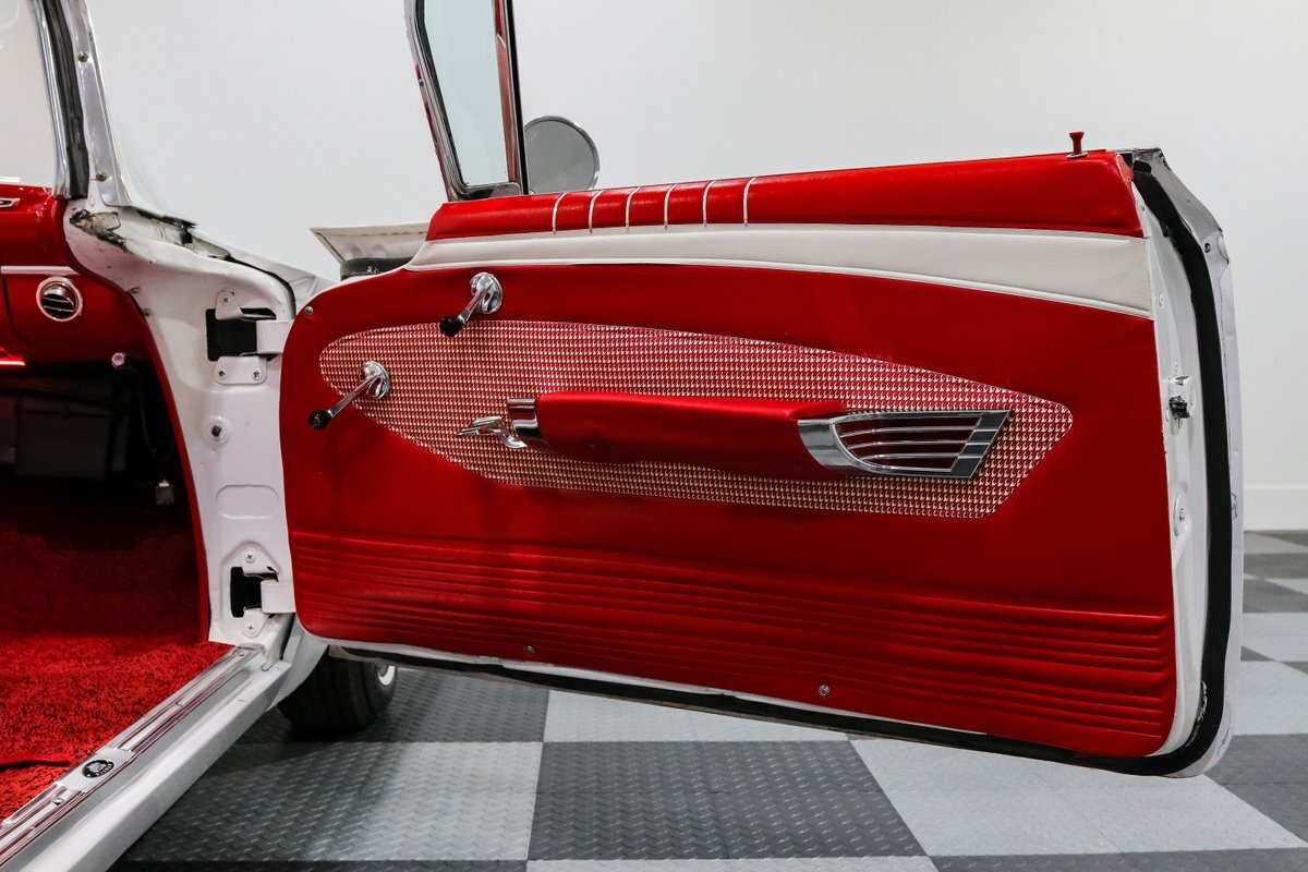 Chevrolet-Impala-1960-Convertible-20