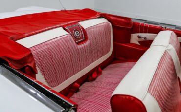 Chevrolet-Impala-1960-Convertible-23