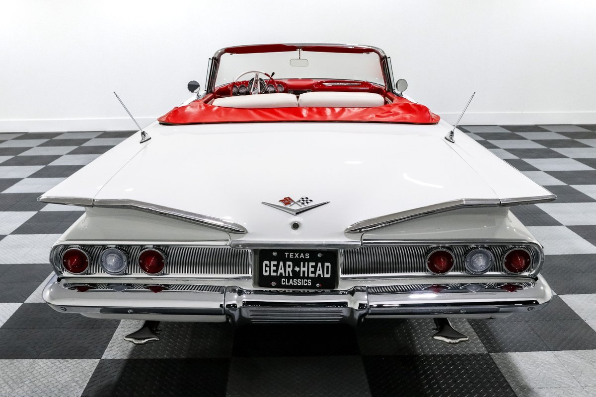 Chevrolet-Impala-1960-Convertible-8