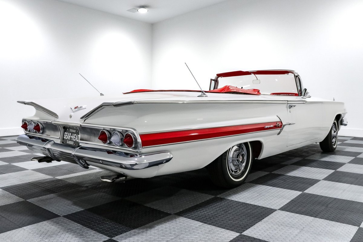 Chevrolet-Impala-1960-Convertible-9