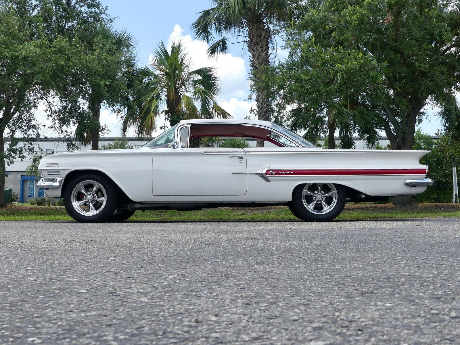 Chevrolet-Impala-1960-Coupe-10