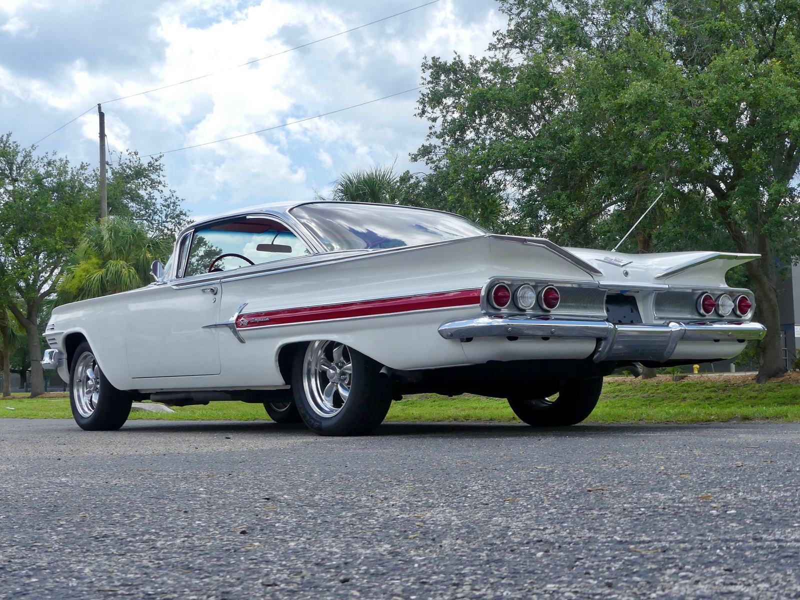 Chevrolet-Impala-1960-Coupe-13