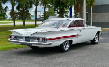 Chevrolet-Impala-1960-Coupe-17