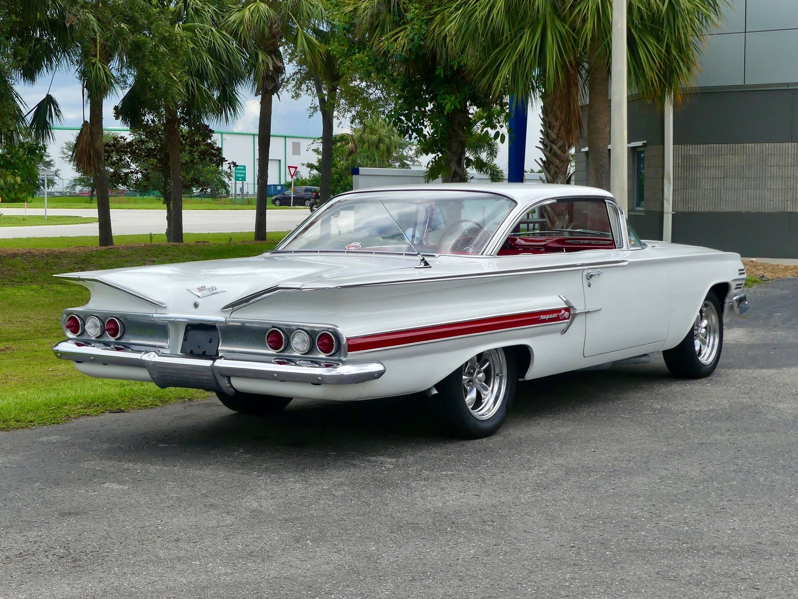 Chevrolet-Impala-1960-Coupe-17