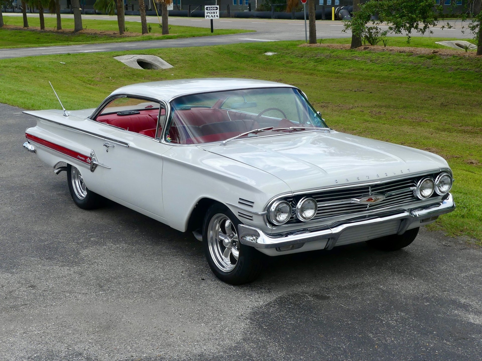 Chevrolet-Impala-1960-Coupe-23