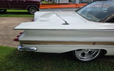 Chevrolet-Impala-1960-Coupe-6