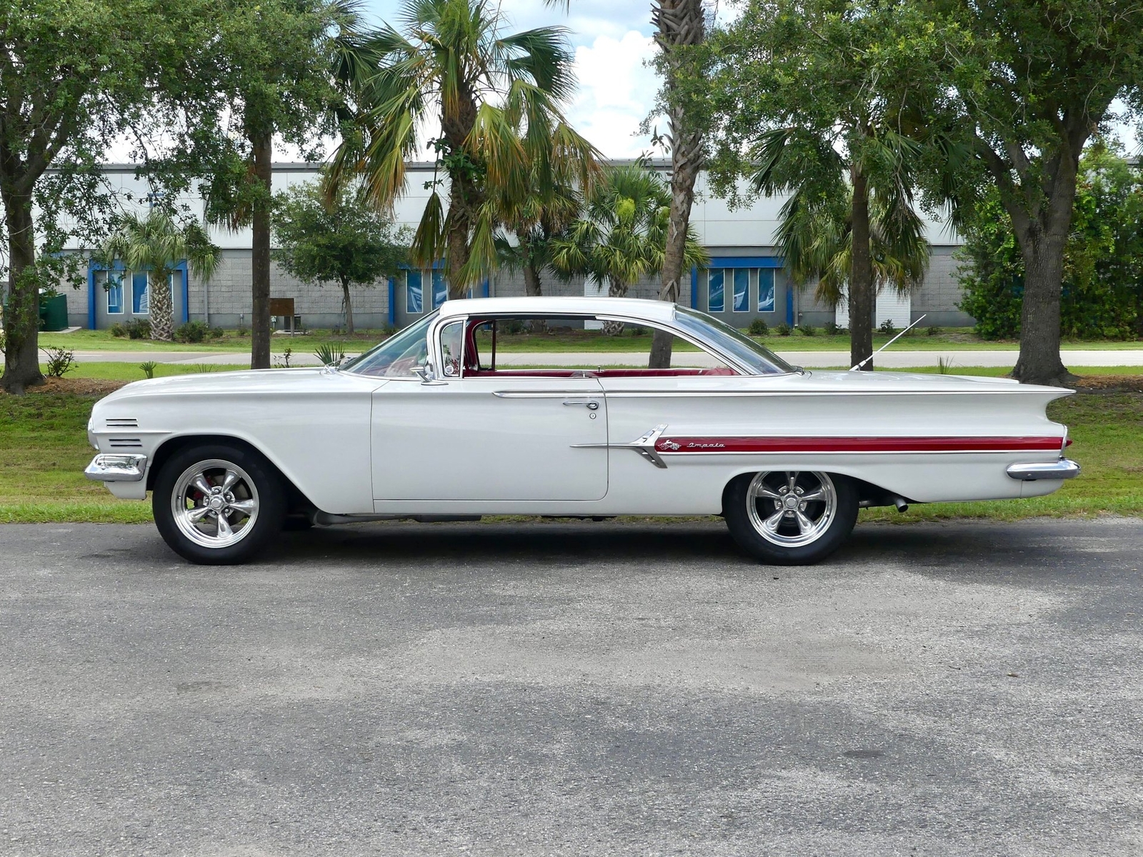 Chevrolet-Impala-1960-Coupe-8