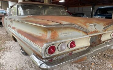 Chevrolet-Impala-1960-Sedan-7