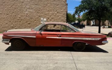 Chevrolet-Impala-1961-1