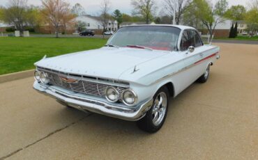 Chevrolet-Impala-1961-15