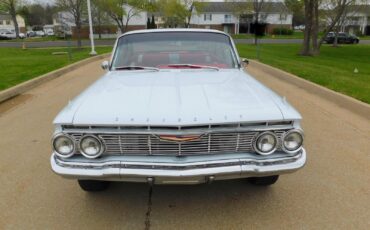 Chevrolet-Impala-1961-16