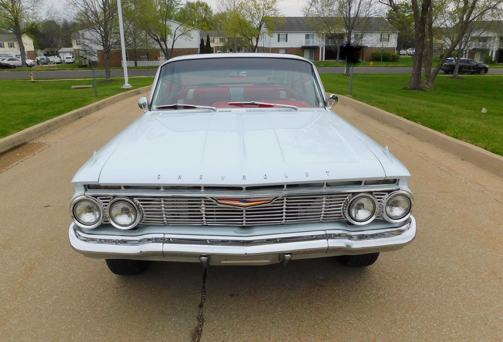 Chevrolet-Impala-1961-16