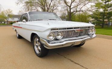 Chevrolet-Impala-1961-19