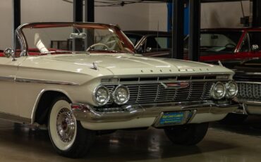 Chevrolet-Impala-1961-2-Door-Convertible-11