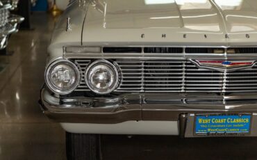 Chevrolet-Impala-1961-2-Door-Convertible-13