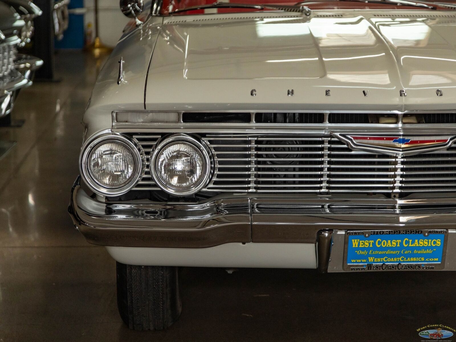 Chevrolet-Impala-1961-2-Door-Convertible-13