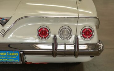 Chevrolet-Impala-1961-2-Door-Convertible-19