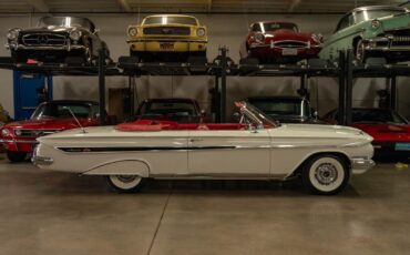 Chevrolet-Impala-1961-2-Door-Convertible-2