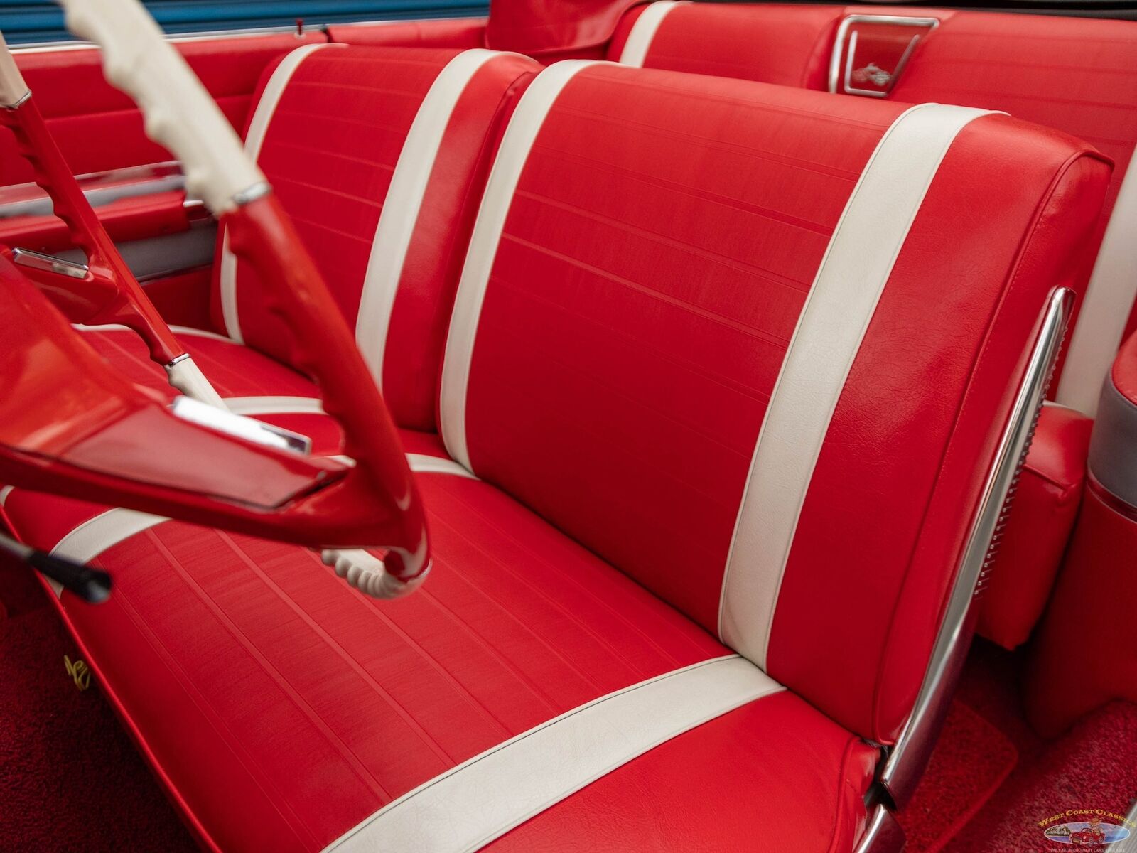 Chevrolet-Impala-1961-2-Door-Convertible-27