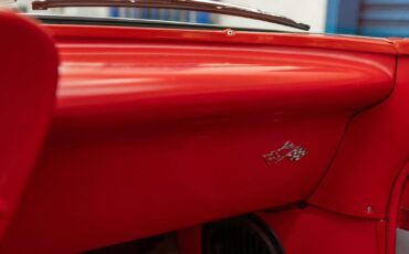 Chevrolet-Impala-1961-2-Door-Convertible-37