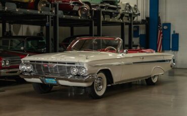 Chevrolet-Impala-1961-2-Door-Convertible