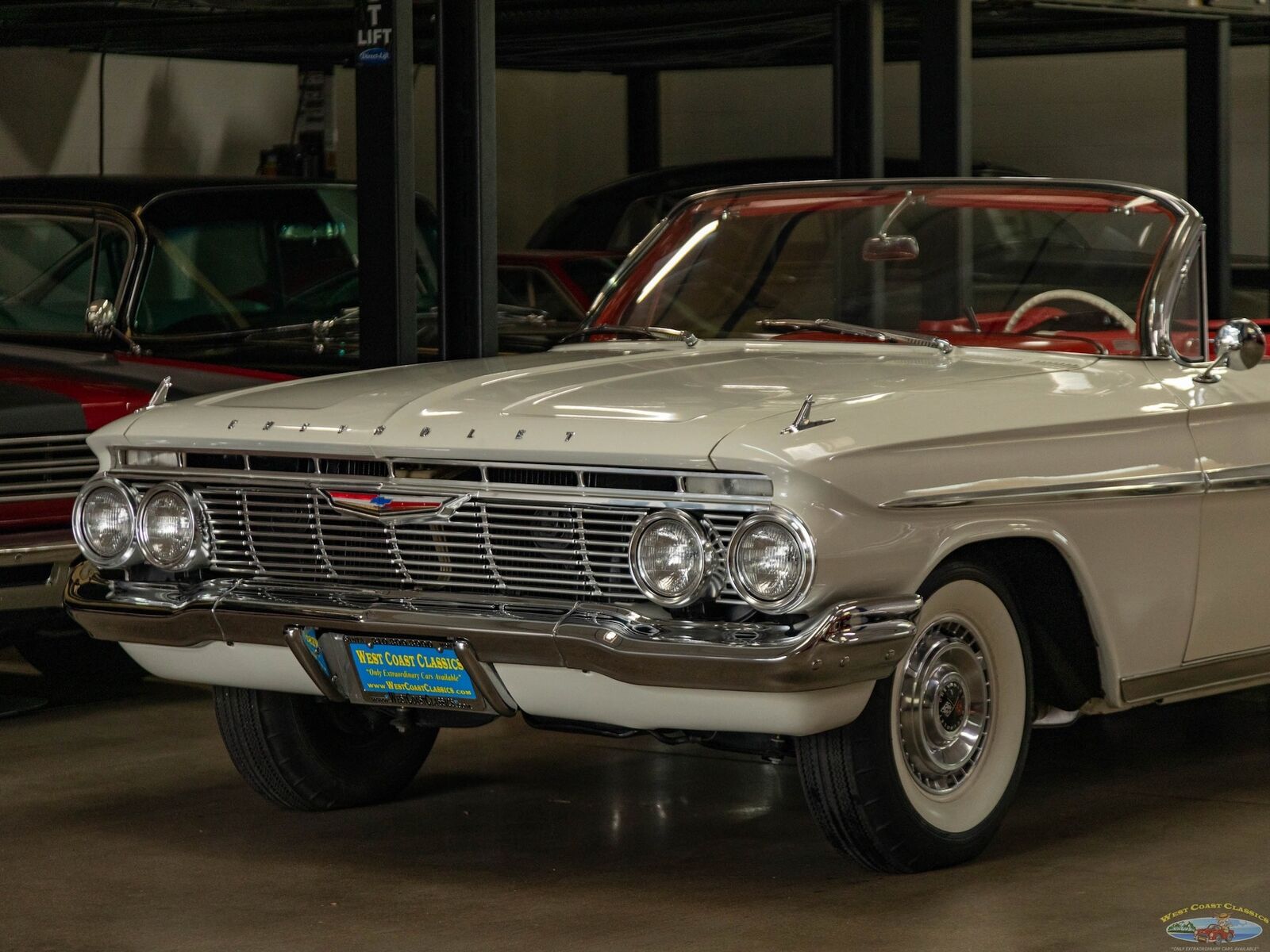 Chevrolet-Impala-1961-2-Door-Convertible-7