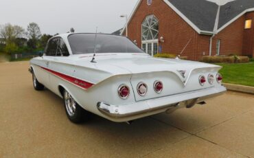 Chevrolet-Impala-1961-27