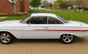 Chevrolet-Impala-1961-28
