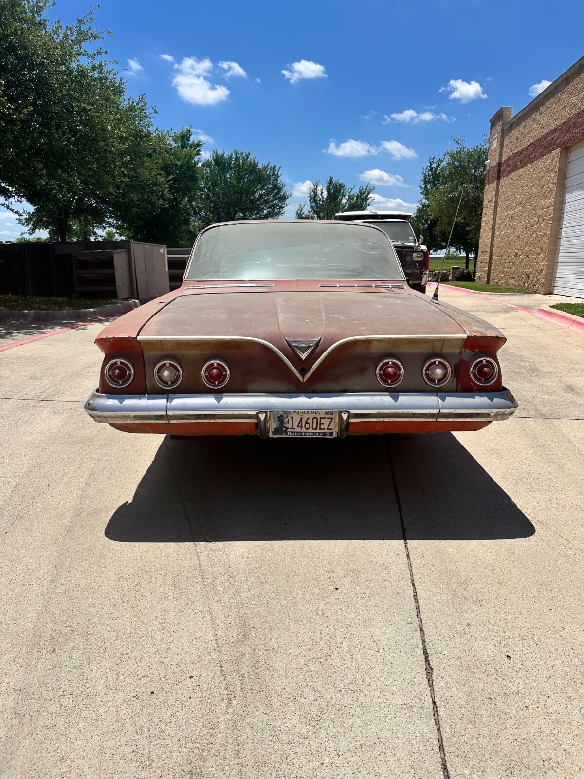 Chevrolet-Impala-1961-3