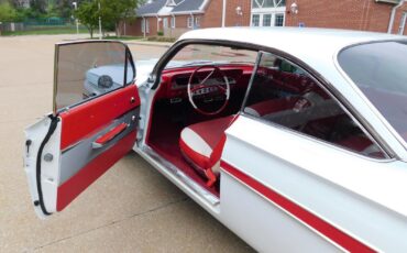 Chevrolet-Impala-1961-30