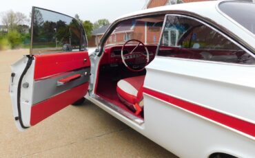 Chevrolet-Impala-1961-31