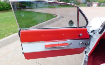 Chevrolet-Impala-1961-34