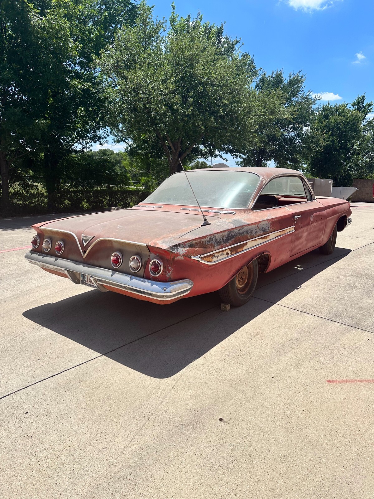 Chevrolet-Impala-1961-4