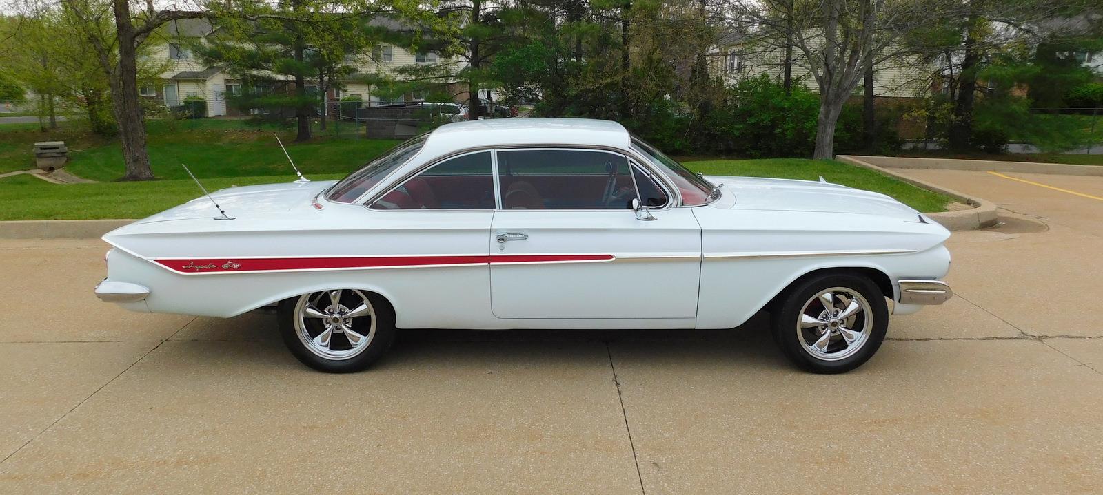 Chevrolet-Impala-1961-4