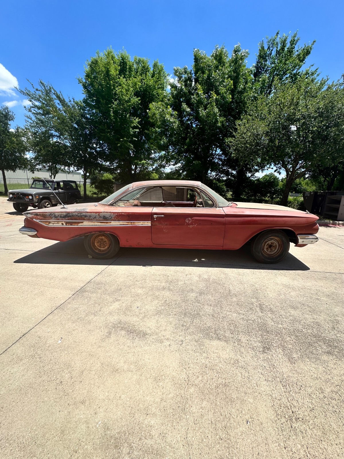 Chevrolet-Impala-1961-5