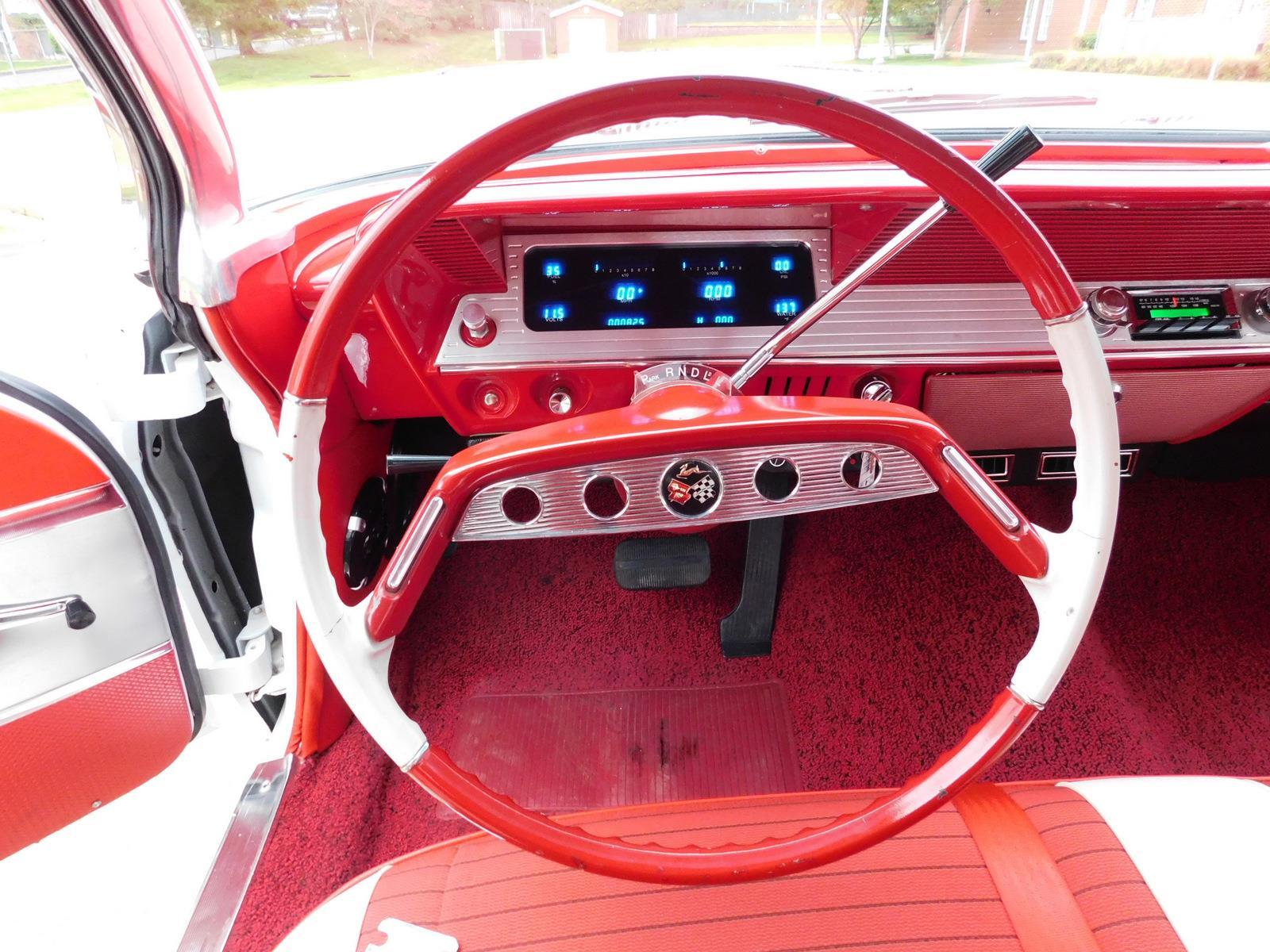 Chevrolet-Impala-1961-9