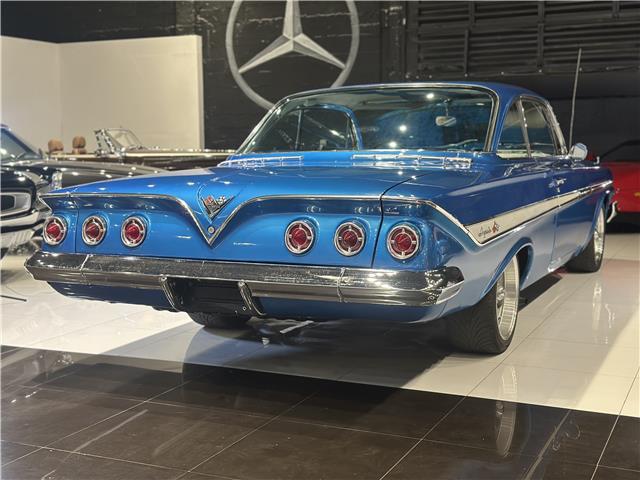 Chevrolet-Impala-1961-Coupe-14