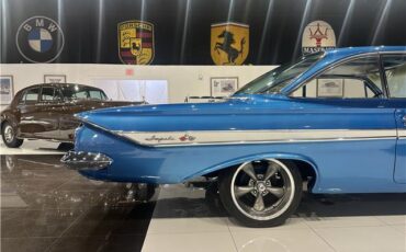Chevrolet-Impala-1961-Coupe-16