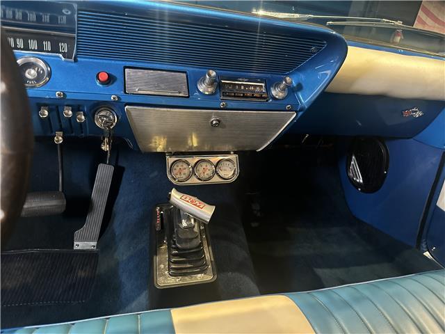 Chevrolet-Impala-1961-Coupe-22